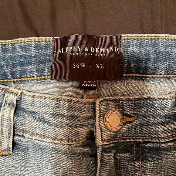 Denim Graffiti Patched Jeans - Picture 3 of 3